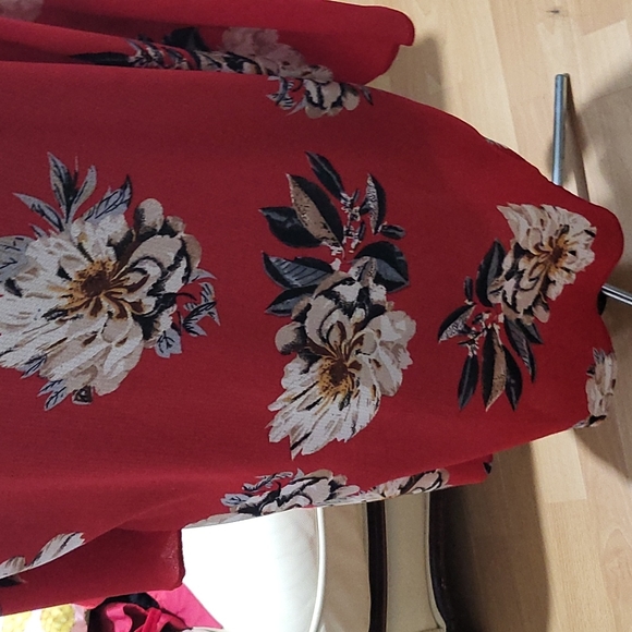 Soho Girls Red Kimono, Floral Coverup , Tunic Open Cardigan - Picture 4 of 5